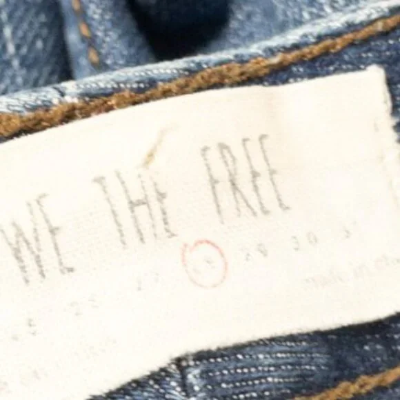 We The Free Dawn to Dusk Ultra High Rise Flare Jeans SZ 28 Patch Pocket Crop - Picture 11 of 16